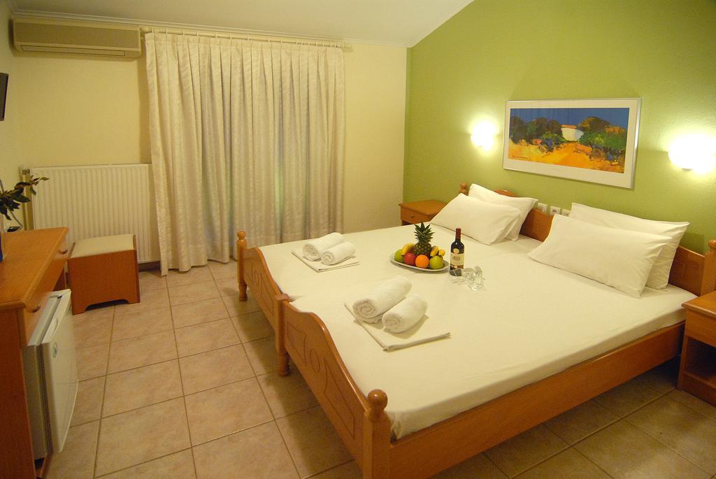 Apollon Hotel Paralía Zimmer foto